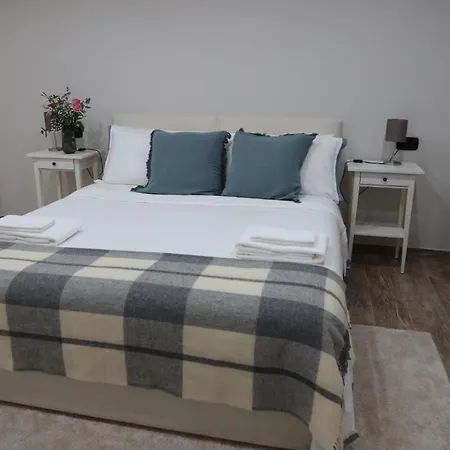 Bed and breakfast Casa Nika 4*